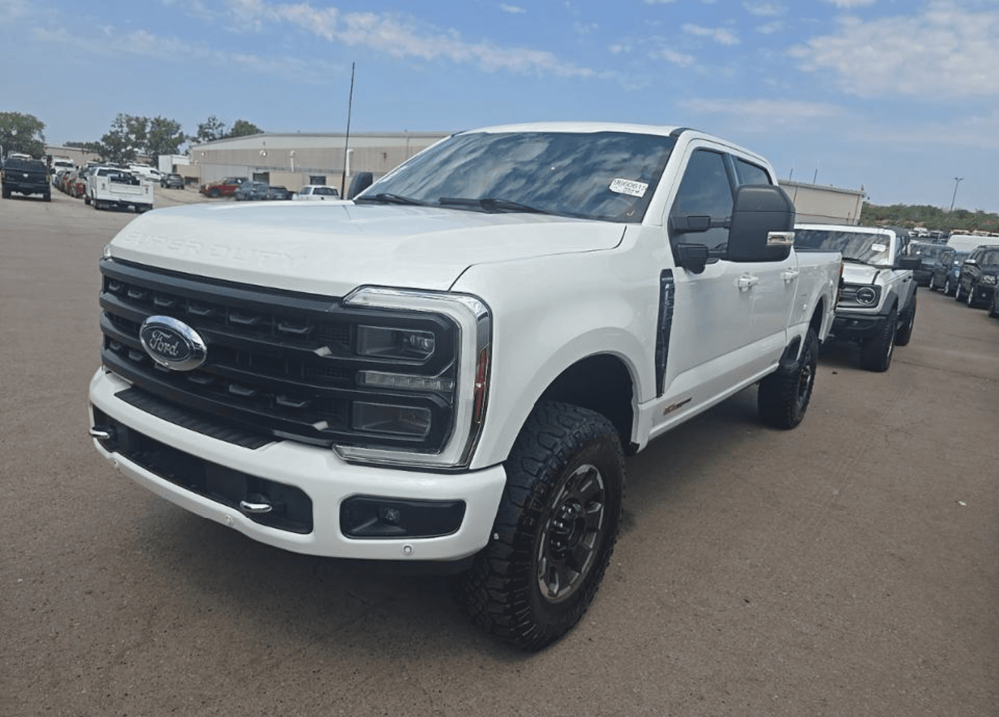 2024 Ford Super Duty F-350 Platinum — photograph 1